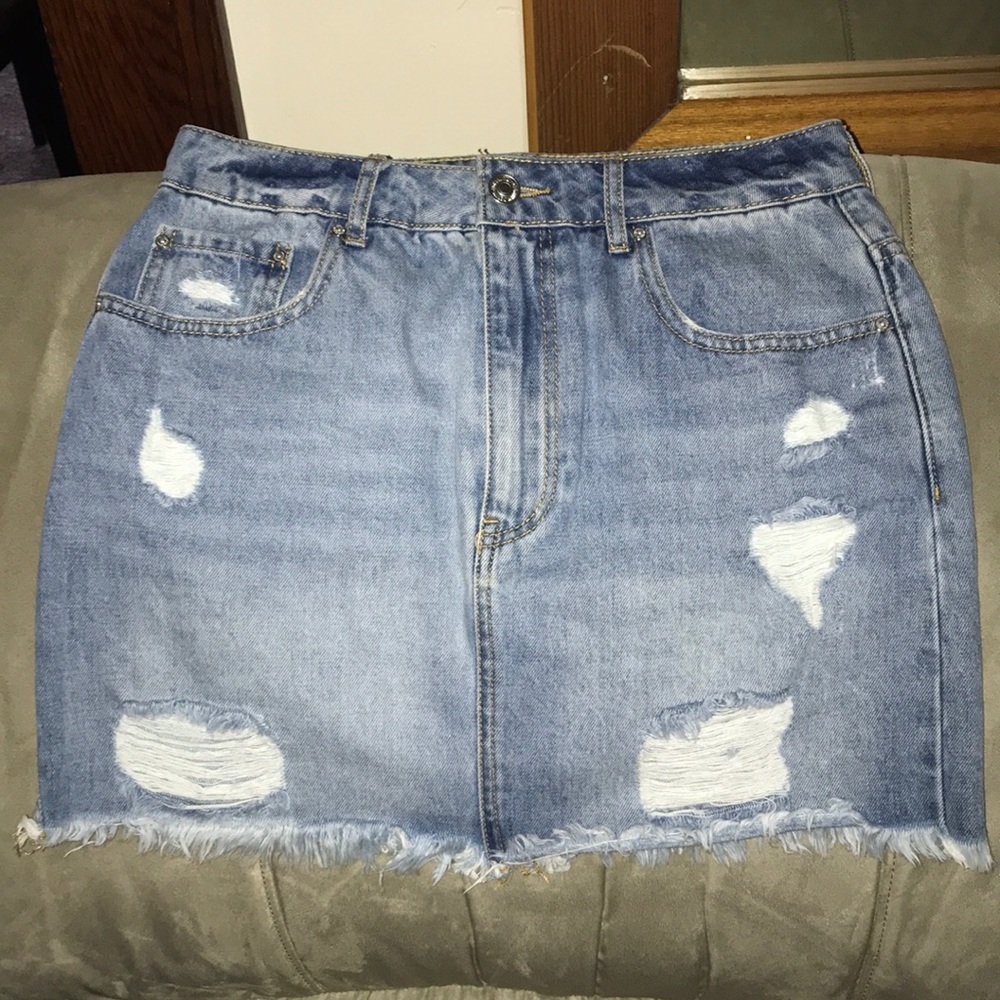 Forever 21 Ripped Washed Mini Denim Skirt